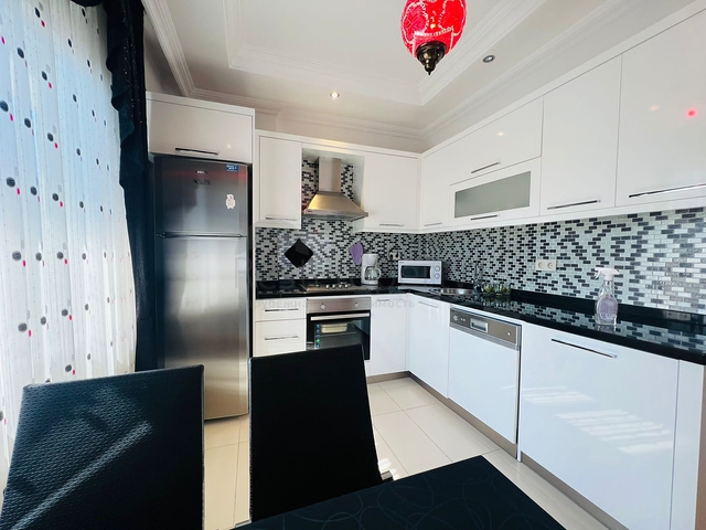 Geräumiges 2+1 Penthouse im Zentrum von Alanya