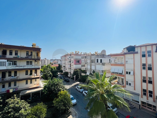 Geräumiges 2+1 Penthouse im Zentrum von Alanya