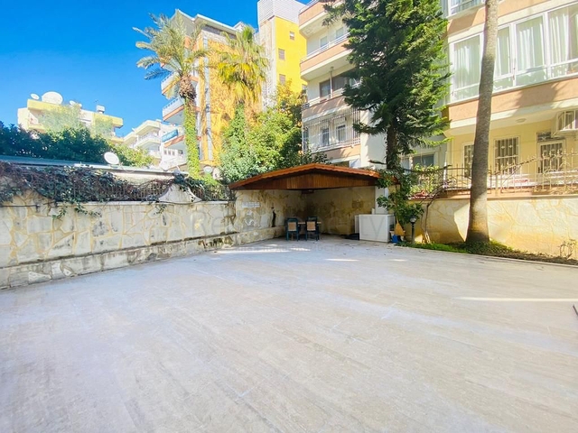 Geräumiges 2+1 Penthouse im Zentrum von Alanya