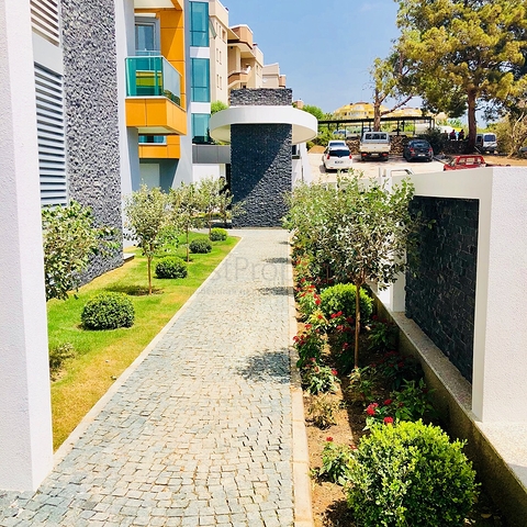 Luxus-Penthouse mit Blick auf das Meer und die Festung vom Eigentümer 