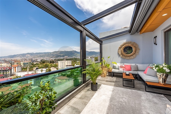 Luxus-Penthouse mit Blick auf das Meer und die Festung vom Eigentümer 