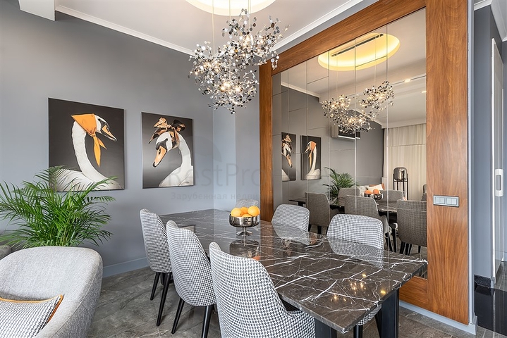 Luxus-Penthouse mit Blick auf das Meer und die Festung vom Eigentümer 