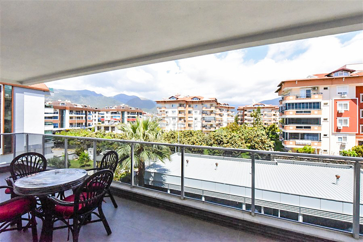 Geräumige 2+1-Wohnung im Stadtteil Oba