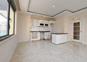 1+1 Wohnung in einem attraktiven Komplex im Stadtteil Tosmur 