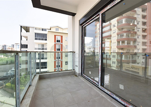 1+1 Wohnung in einem attraktiven Komplex im Stadtteil Tosmur 