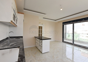 1+1 Wohnung in einem attraktiven Komplex im Stadtteil Tosmur 