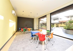 Gemütliche Apartments in einem neuen Komplex in beiden