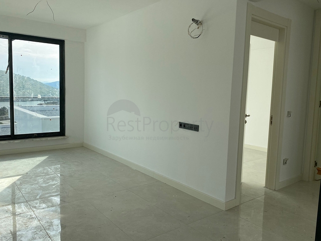 Einzigartige Residenz vom Eigentümer mit Meerblick, umgeben von Wald