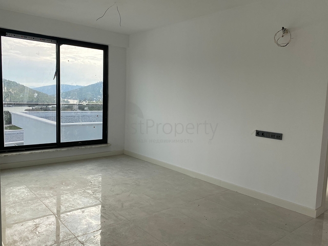 Einzigartige Residenz vom Eigentümer mit Meerblick, umgeben von Wald