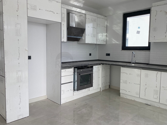 Einzigartige Residenz vom Eigentümer mit Meerblick, umgeben von Wald