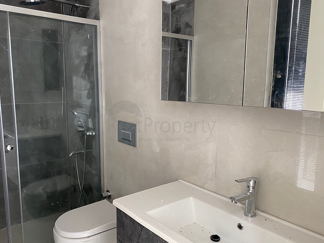 Einzigartige Residenz vom Eigentümer mit Meerblick, umgeben von Wald