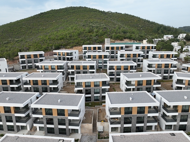 Einzigartige Residenz vom Eigentümer mit Meerblick, umgeben von Wald