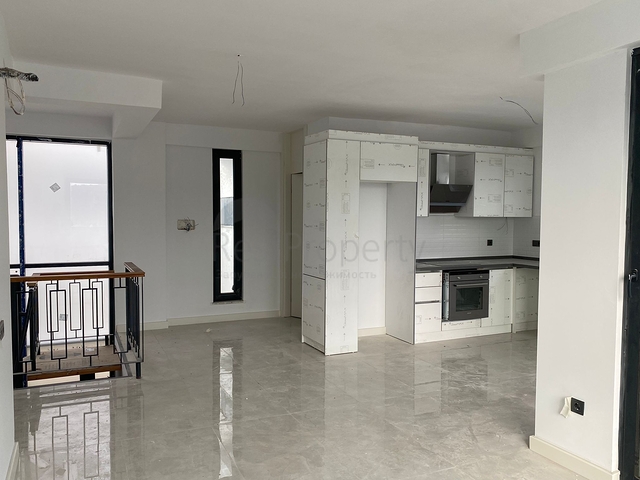 Einzigartige Residenz vom Eigentümer mit Meerblick, umgeben von Wald