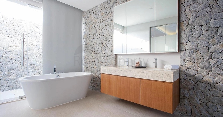 Luxus-Komplex befindet sich in der malerischen Gegend von Layan