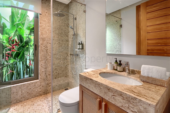 Ein Komplex von Villen in der Nähe des Strandes Layan