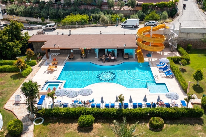 Geräumige Wohnung mit Meer- und Bergblick in der Gegend von Dschikkilli