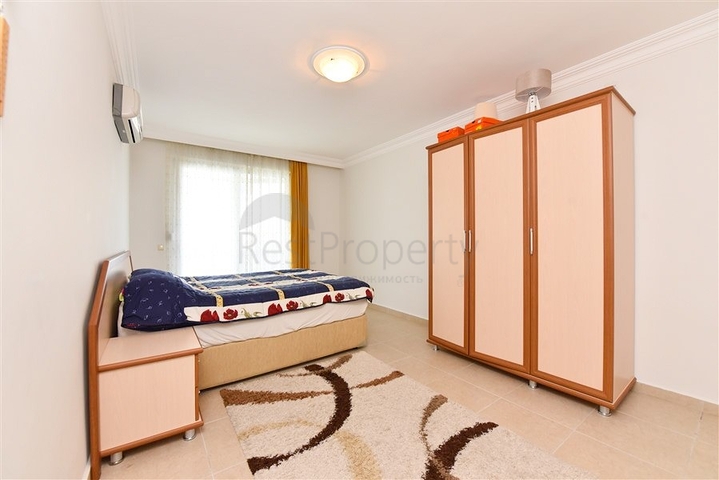 Geräumige Wohnung mit Meer- und Bergblick in der Gegend von Dschikkilli