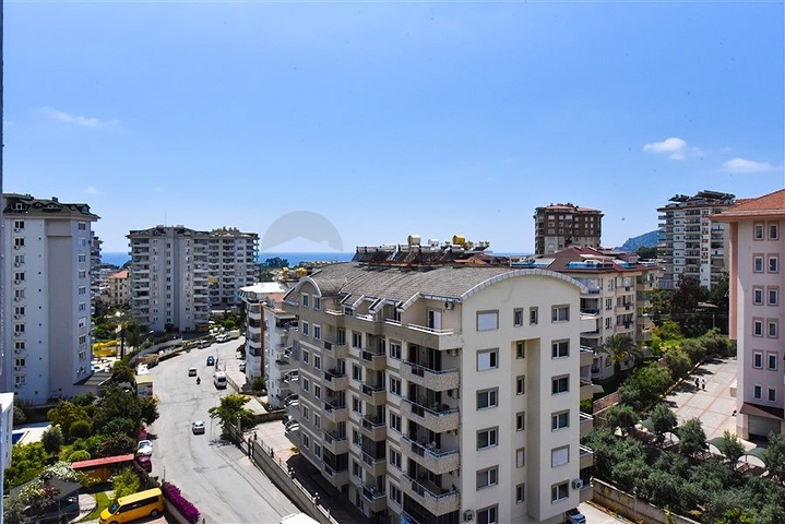 Geräumige Wohnung mit Meer- und Bergblick in der Gegend von Dschikkilli