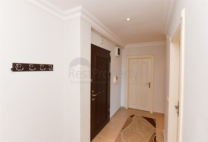 Geräumige Wohnung mit Meer- und Bergblick in der Gegend von Dschikkilli