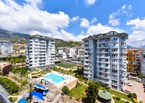 Geräumige Wohnung mit Meer- und Bergblick in der Gegend von Dschikkilli