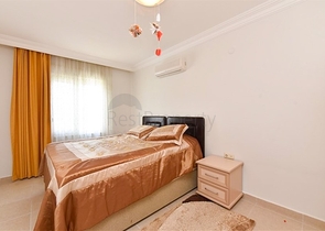 Geräumige Wohnung mit Meer- und Bergblick in der Gegend von Dschikkilli