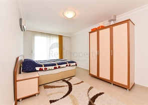 Geräumige Wohnung mit Meer- und Bergblick in der Gegend von Dschikkilli