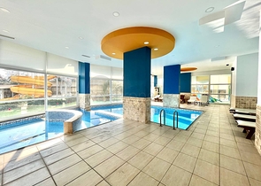 Geräumige Wohnung mit Meer- und Bergblick in der Gegend von Dschikkilli