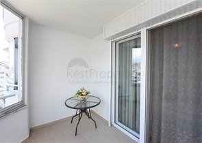 Geräumige Wohnung mit Meer- und Bergblick in der Gegend von Dschikkilli