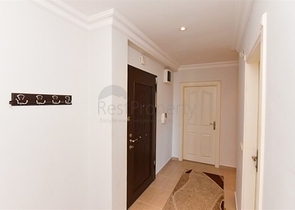 Geräumige Wohnung mit Meer- und Bergblick in der Gegend von Dschikkilli