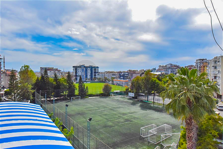 Die 2+1-Wohnung wird im Zentrum von Alanya vermietet