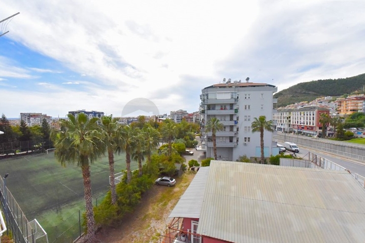 Die 2+1-Wohnung wird im Zentrum von Alanya vermietet