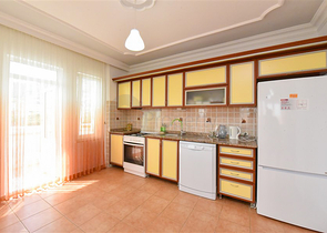 Die 2+1-Wohnung wird im Zentrum von Alanya vermietet