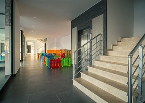 1+1 möblierte Wohnung mit Meer- und Bergblick im Stadtteil Mahmutlar