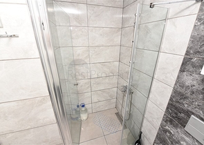 1+1 möblierte Wohnung mit Meer- und Bergblick im Stadtteil Mahmutlar