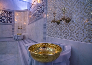 1+1 möblierte Wohnung mit Meer- und Bergblick im Stadtteil Mahmutlar