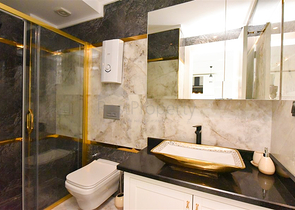 1+1 möblierte Wohnung in einem neuen Komplex im Stadtteil Kargicak