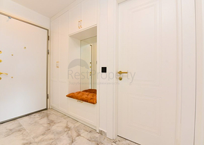 1+1 möblierte Wohnung in einem neuen Komplex im Stadtteil Kargicak