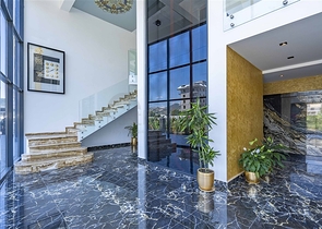 1+1 möblierte Wohnung in einem neuen Komplex im Stadtteil Kargicak