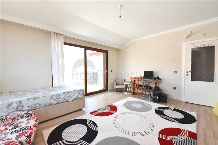 4+1 Penthouse mit separater Küche im Stadtteil Oba