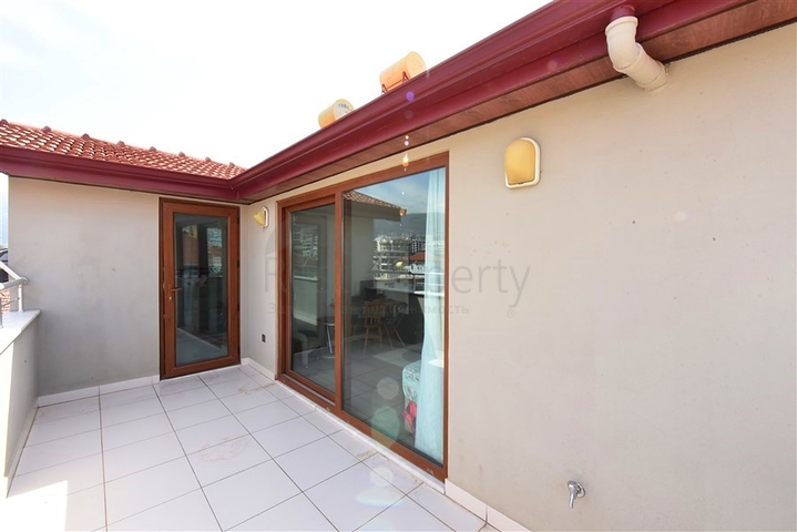 4+1 Penthouse mit separater Küche im Stadtteil Oba