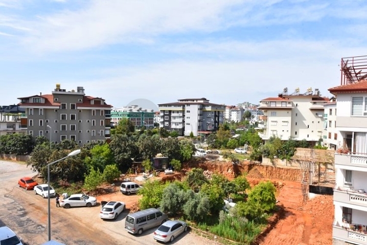 4+1 Penthouse mit separater Küche im Stadtteil Oba