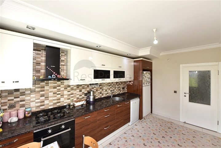 4+1 Penthouse mit separater Küche im Stadtteil Oba