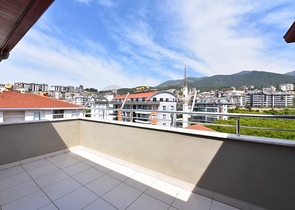 4+1 Penthouse mit separater Küche im Stadtteil Oba