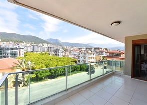 4+1 Penthouse mit separater Küche im Stadtteil Oba