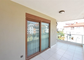 4+1 Penthouse mit separater Küche im Stadtteil Oba