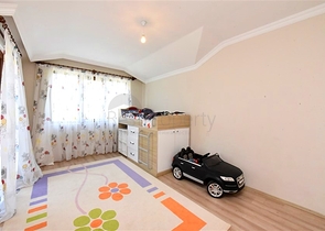 4+1 Penthouse mit separater Küche im Stadtteil Oba