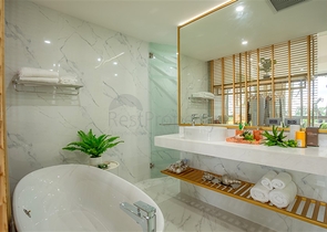 Ansichtskomplex auf Karon