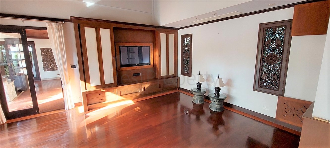 Weiterverkauf von Villen in perfekter Lage