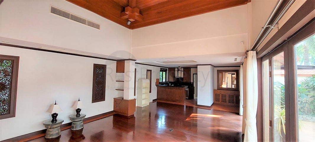 Weiterverkauf von Villen in perfekter Lage