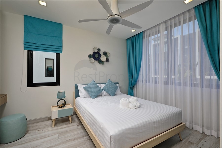 Duplex-Villa mit drei Schlafzimmern in einem neuen Komplex